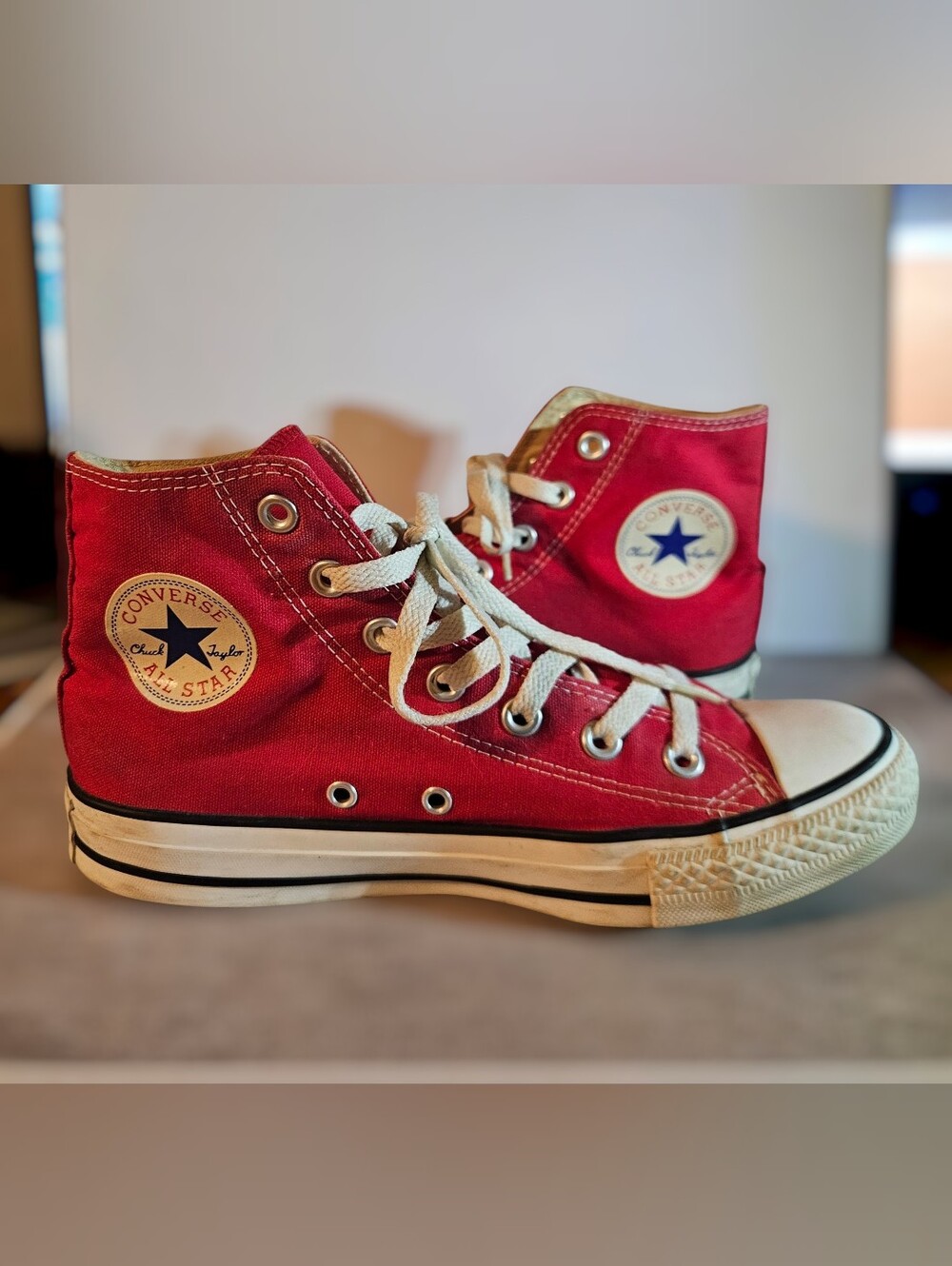 Converse Red High Top Sneakers – Women’s Size 7.5